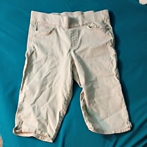 Gloria Vanderbilt Women's Tan Capri's